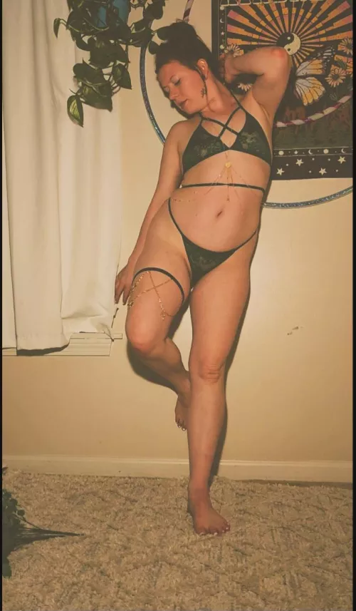 Trying something new (: (@lilraysunshine) [chaturbate]