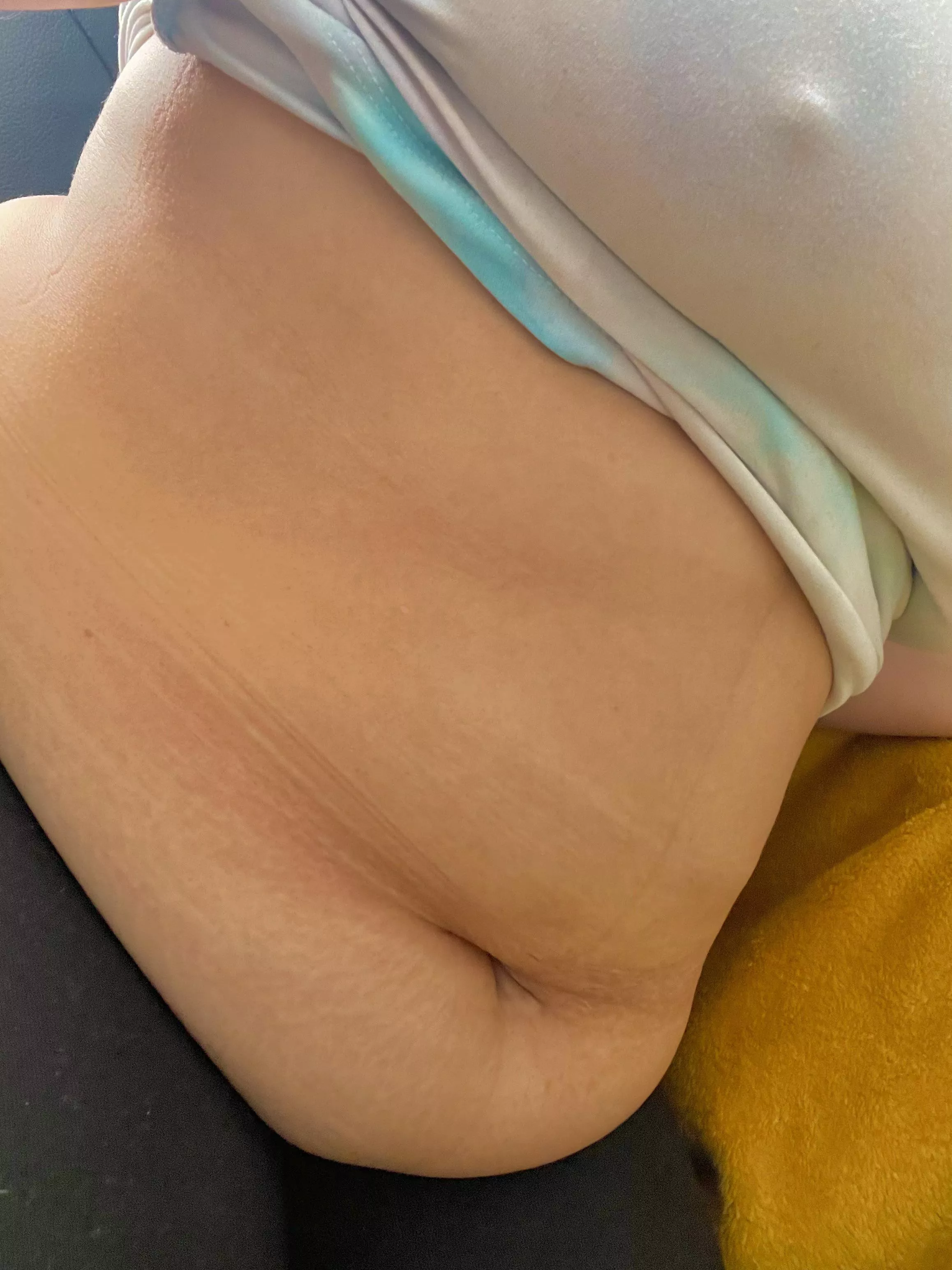 Trying to get used to my new stuffed body/belly ☺️ 🐽