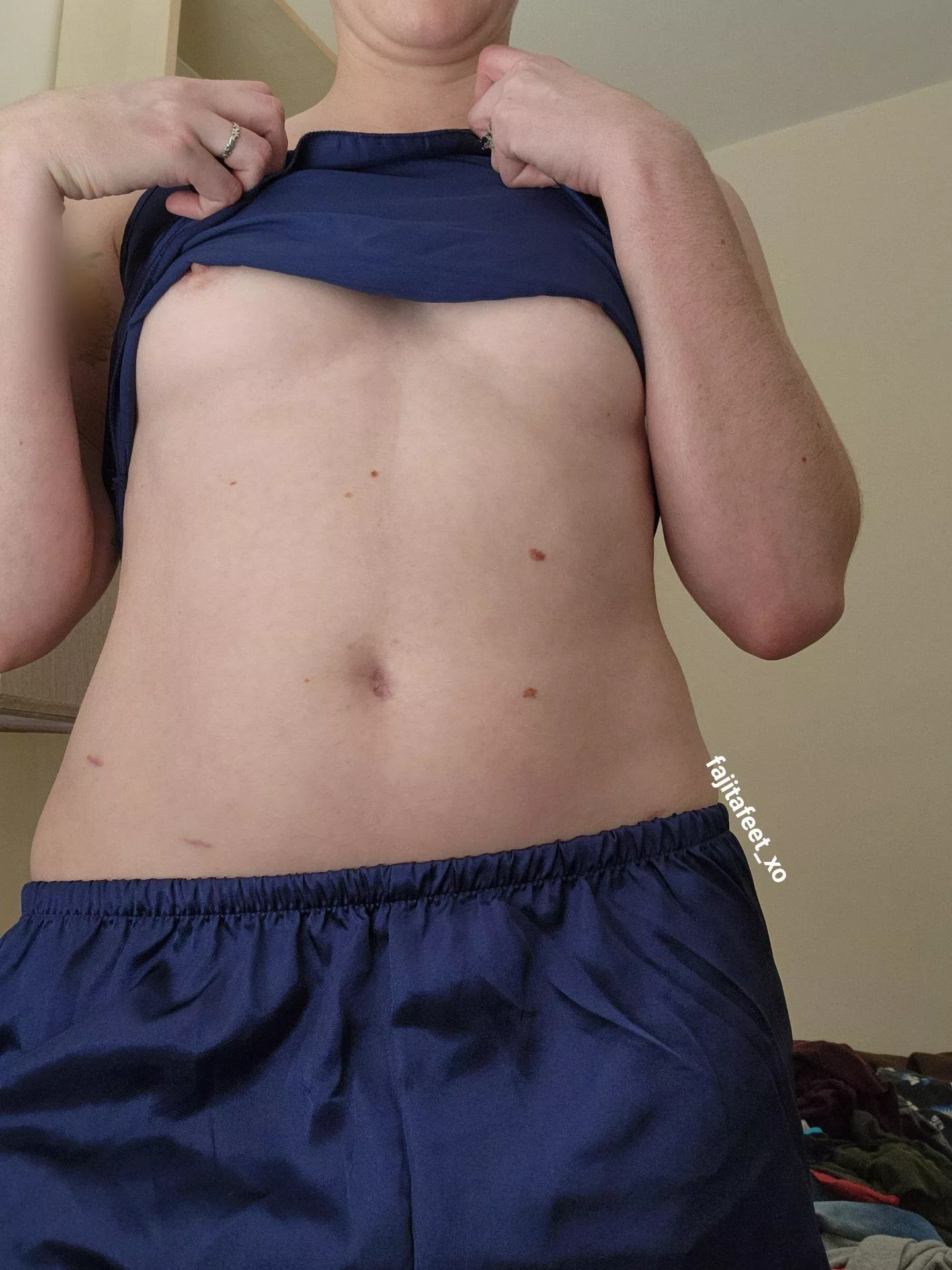 Very tiny underboobs but I still love them