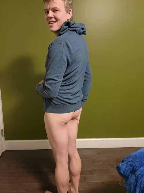 Would look better with a handprint or 10.