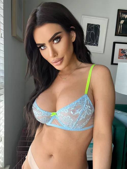 Brunettes have more fun