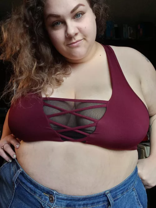 Don't mind the curls, it's hot out 😂