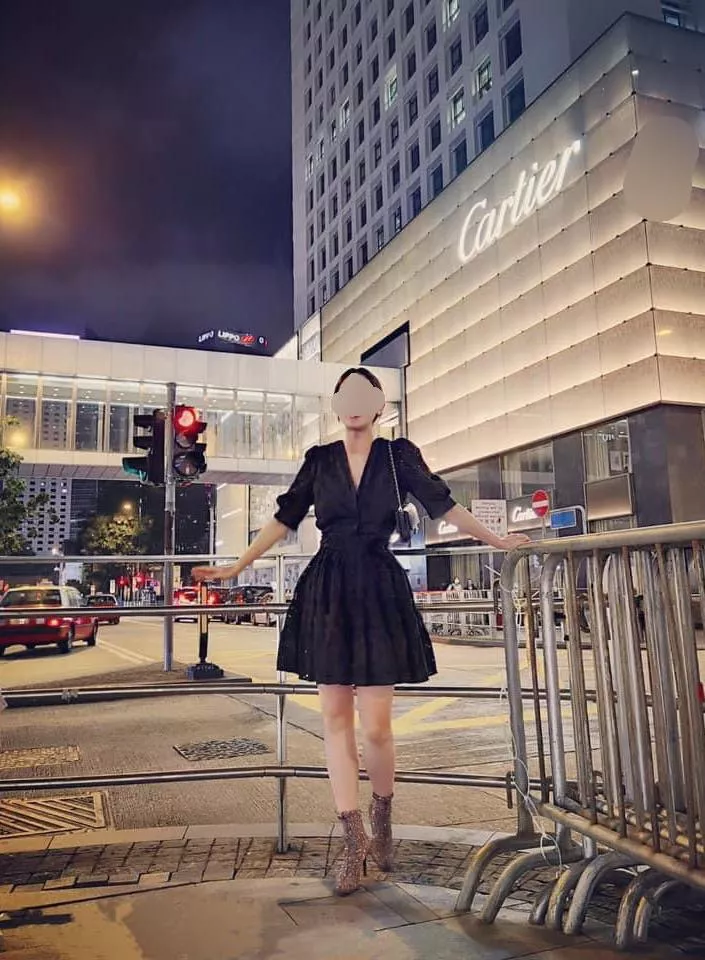 Finally off work! Let’s take a walk home! Yay!