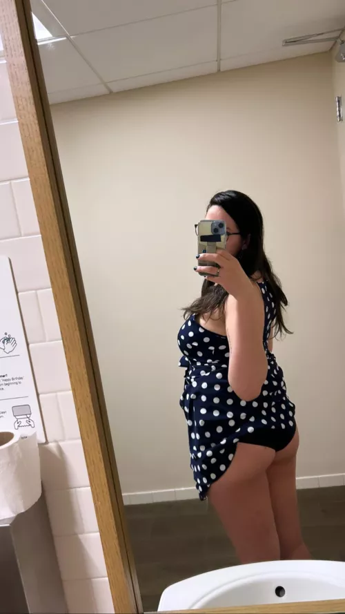 Got so horny from talking to you all at work I had to run to the bathroom and snap this