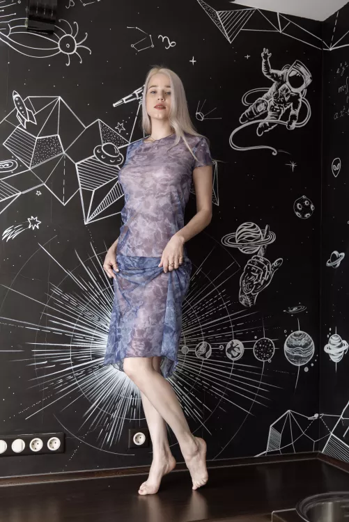 Hareley FG in a transparent dress