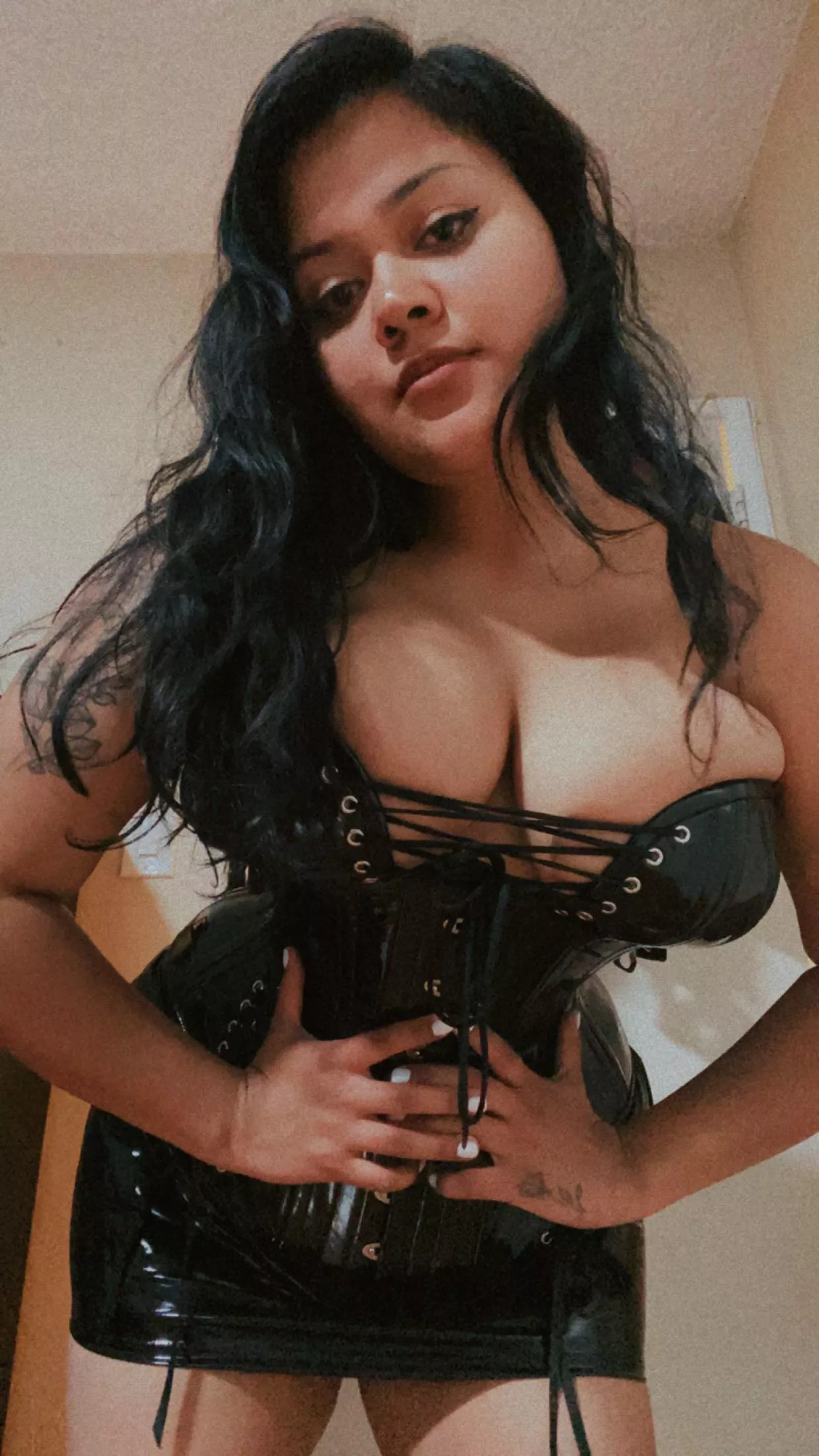 in my shiny outfit 🖤