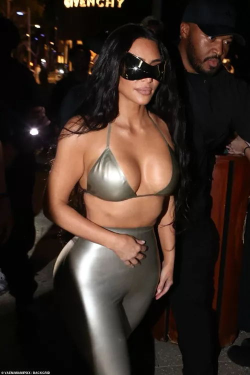 Kim Mommy needs her nipples sucked