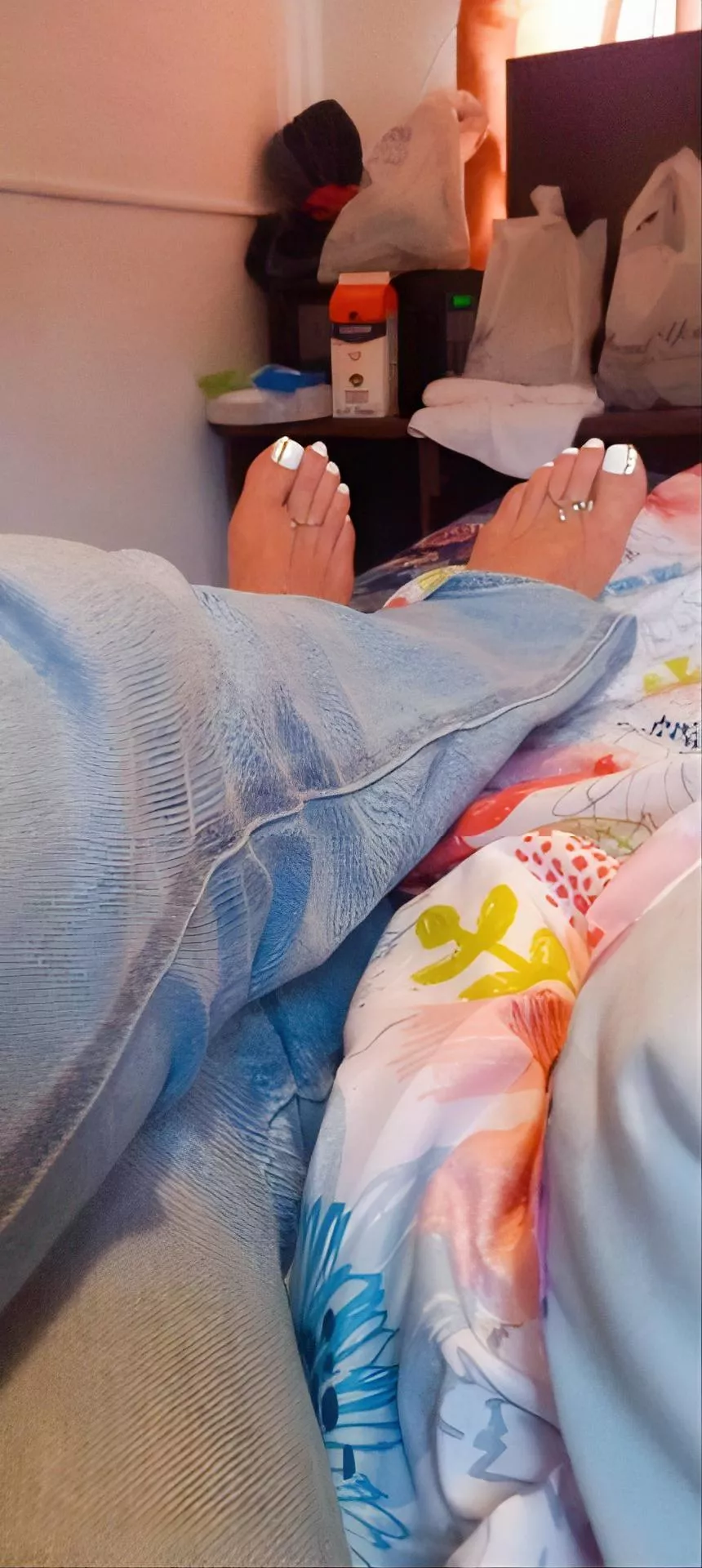 Rate my feet? And maybe let me show them off to you privately?