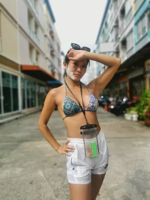 thisishellmel (@thisishellmel) [Instagram]