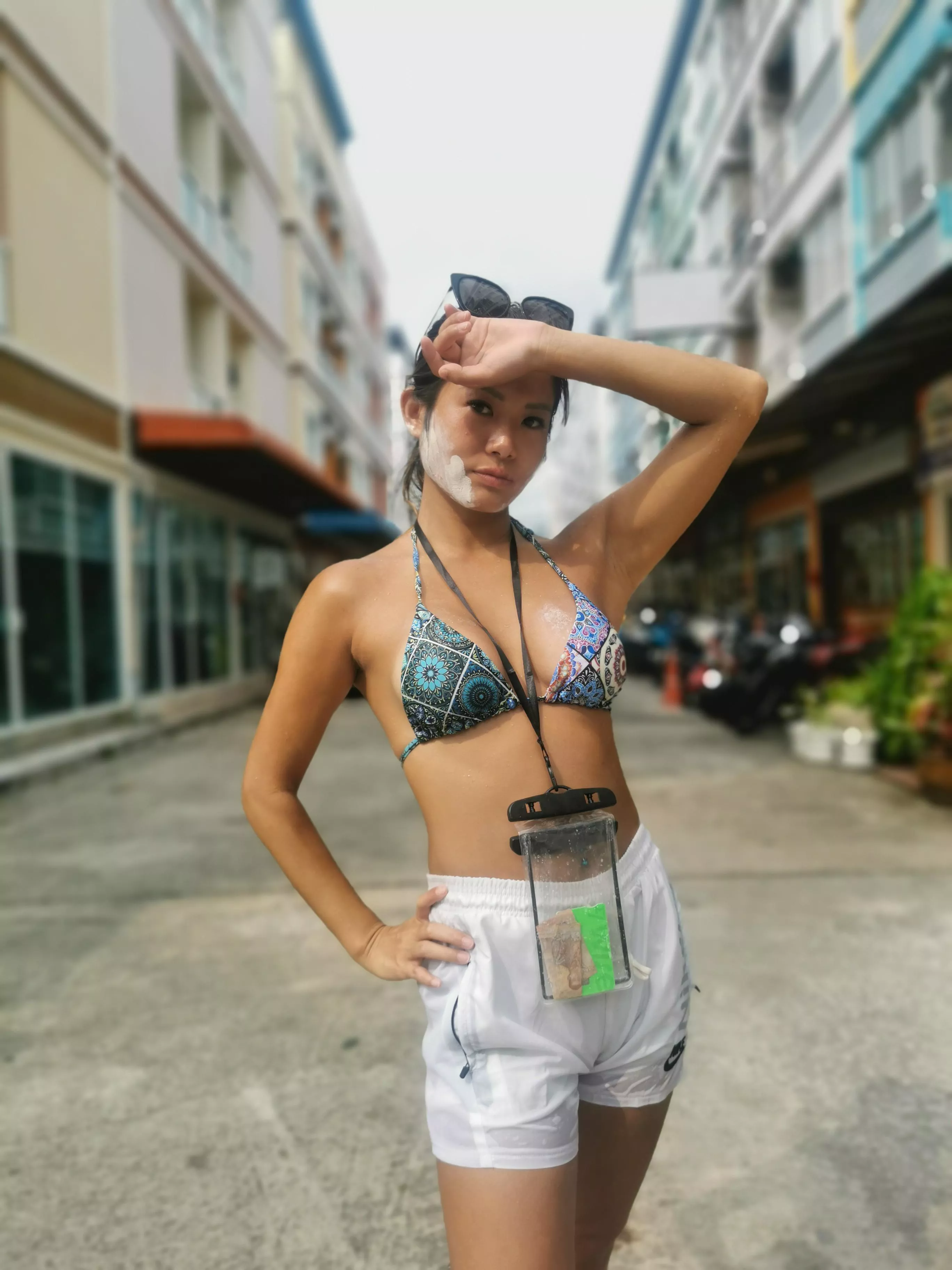 thisishellmel (@thisishellmel) [Instagram]