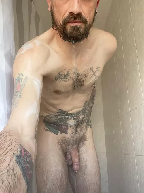 Who’s going to help come get me big and hard in the shower?