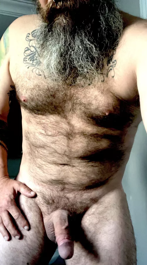 45 (M) and rocking the dadbod as best I can😁