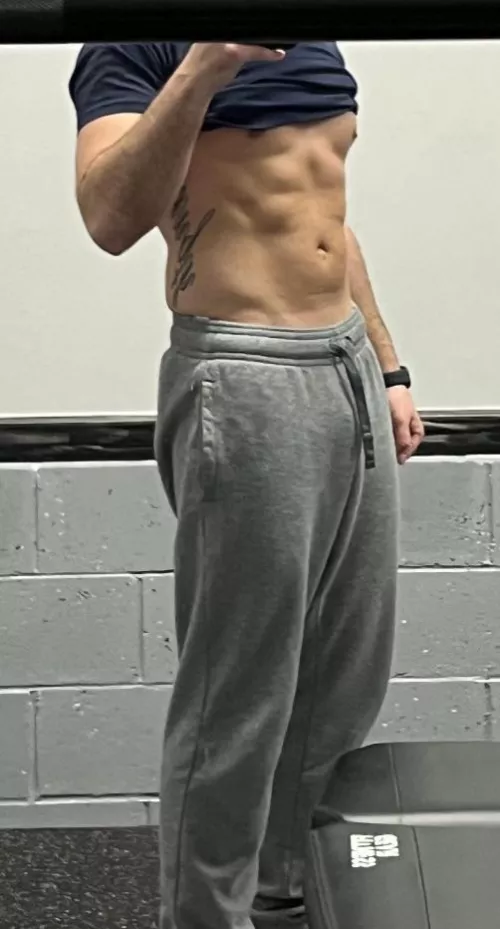 Ar[m] day, who wants to join? 💪