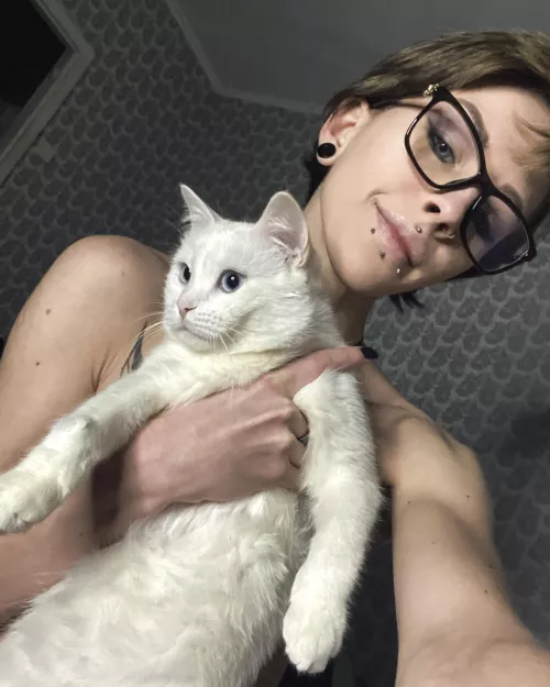 Felling kinda cute right now