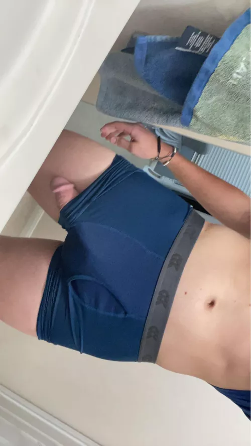 Girls hmu to see the rest of my 8in dick