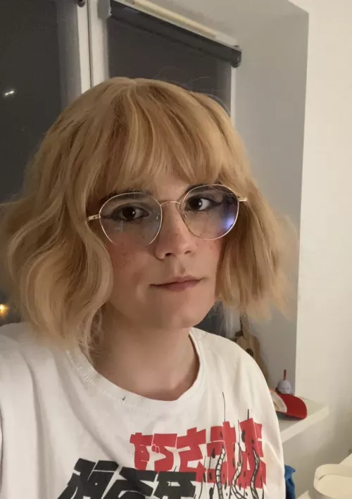 Hello how do i look? Pls help i rly dont know xd