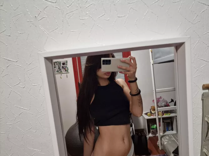i love black croptops