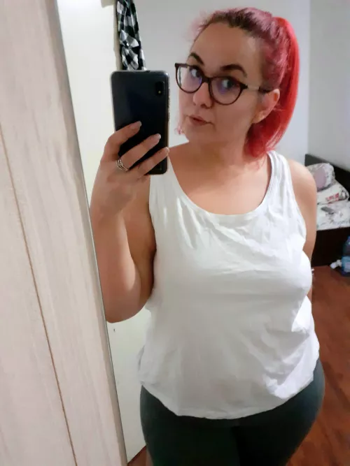 I love easter! I can be stuffed with lamb all day! Would you stick that lamb chops in my mouth?!