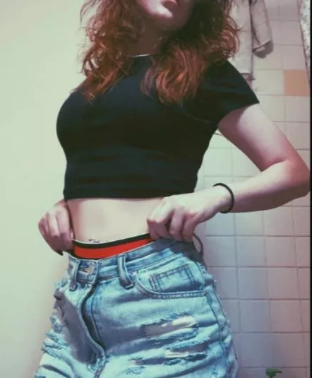 I need a bully for me my girlfriend hit me up if you want to be that bully or got friends who wanna bully me too