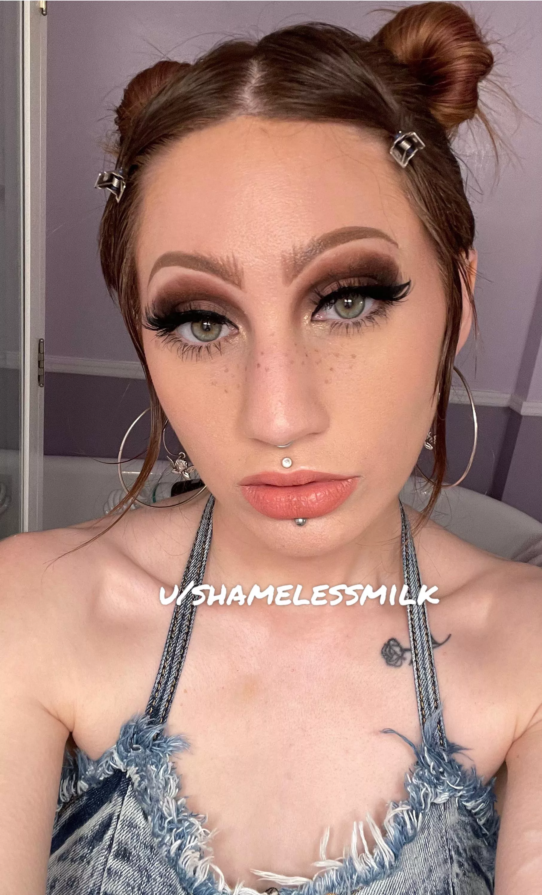 Seems like everyone wants their best friend to watch them eat their cum