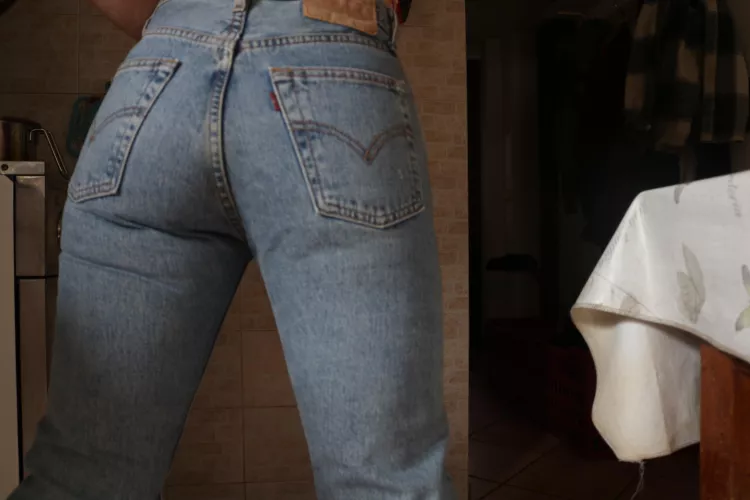 These jeans make me look like a snack