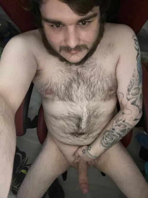 Who would like to take a thicc hairy guys virginity?