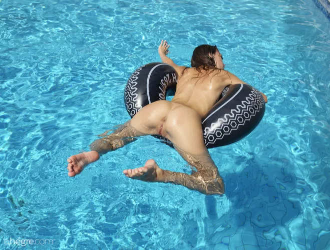 Alice - Skinny Dipping