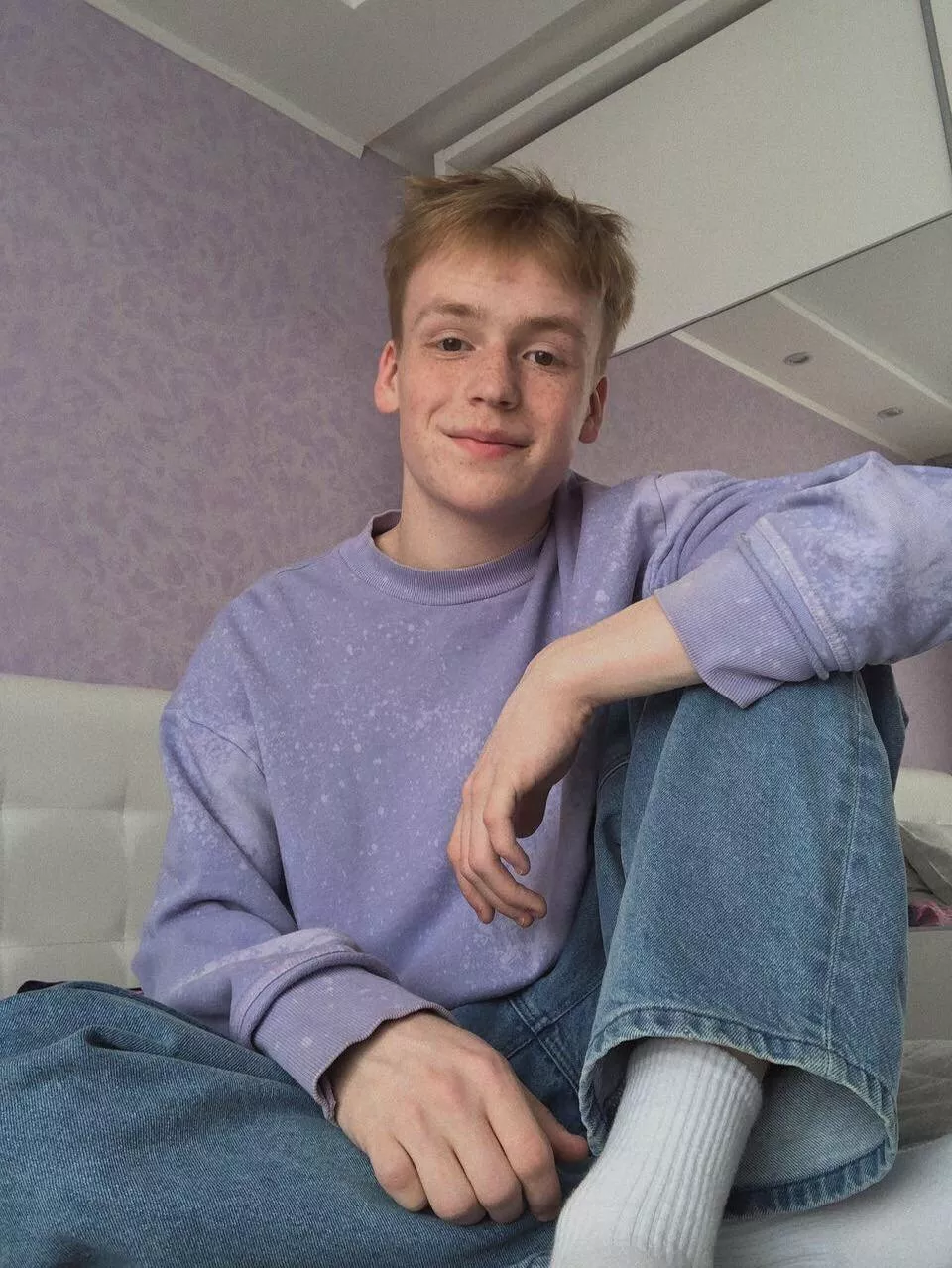 hi there! 4’8ft boy here hi there! 4’8ft boy here