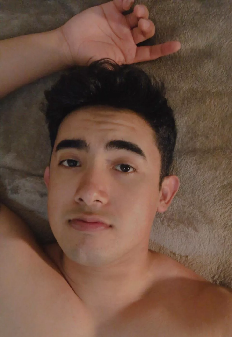 How’s everyone doing? Anyone wanna play Minecraft 😋?