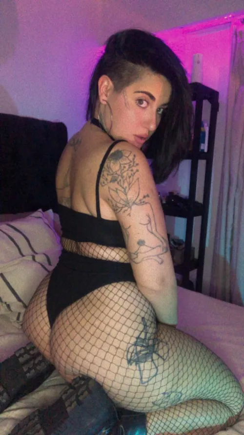 I like teasing you with my butt 😈