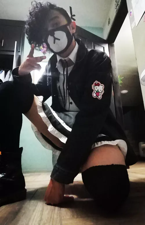 I love My maid outfit ^w^