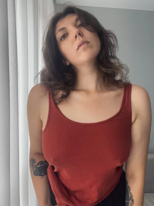 I never shy to walk braless