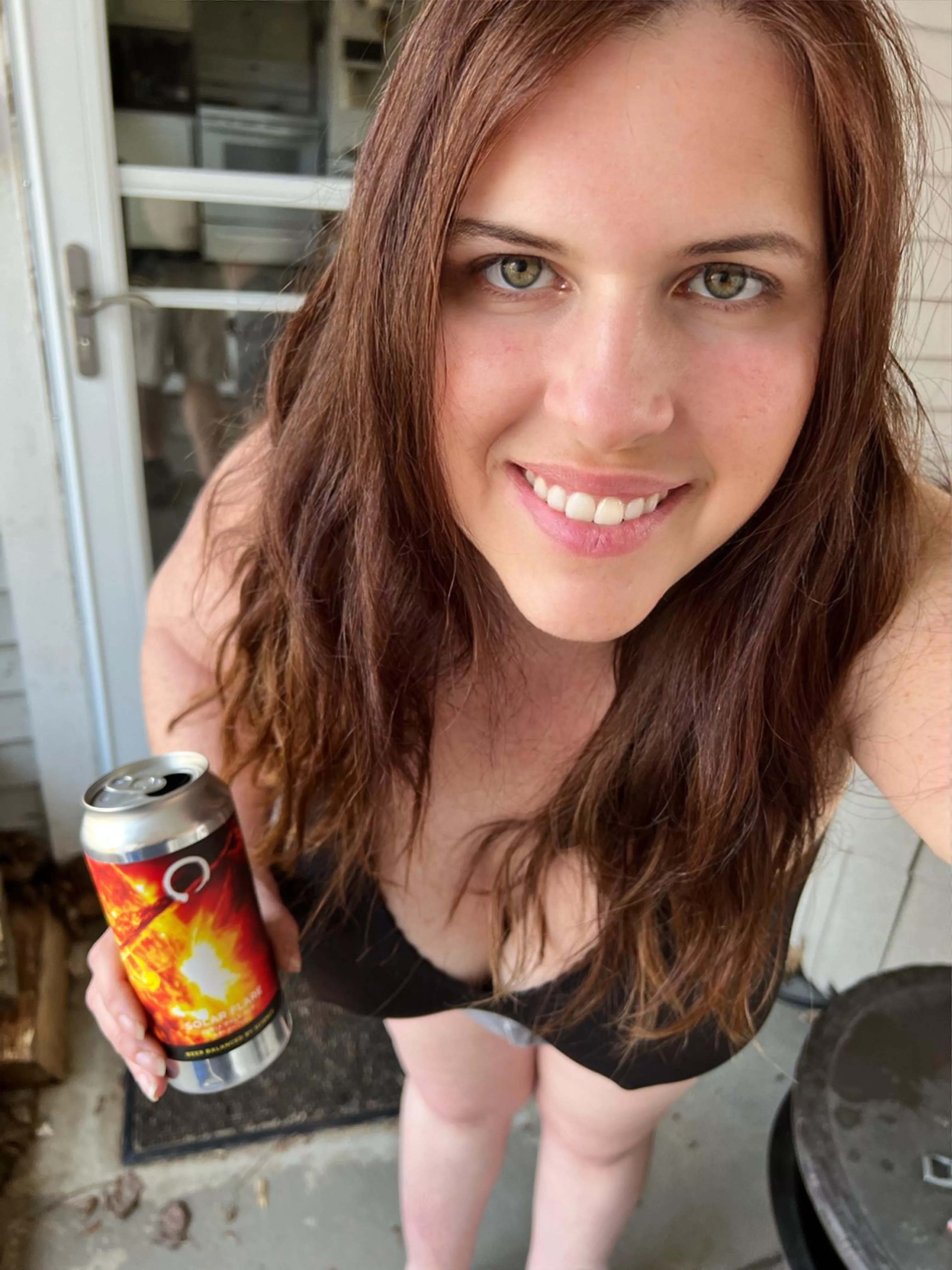 I swear I’m not drinking at 11 in the morning. Yesterday I did have this American IPA from Equilibrium “Solar Flare”. As I said before, they don’t make a bad beer.