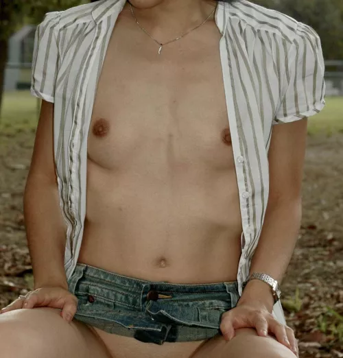 Just sitting in the park enjoying the scenery (f)