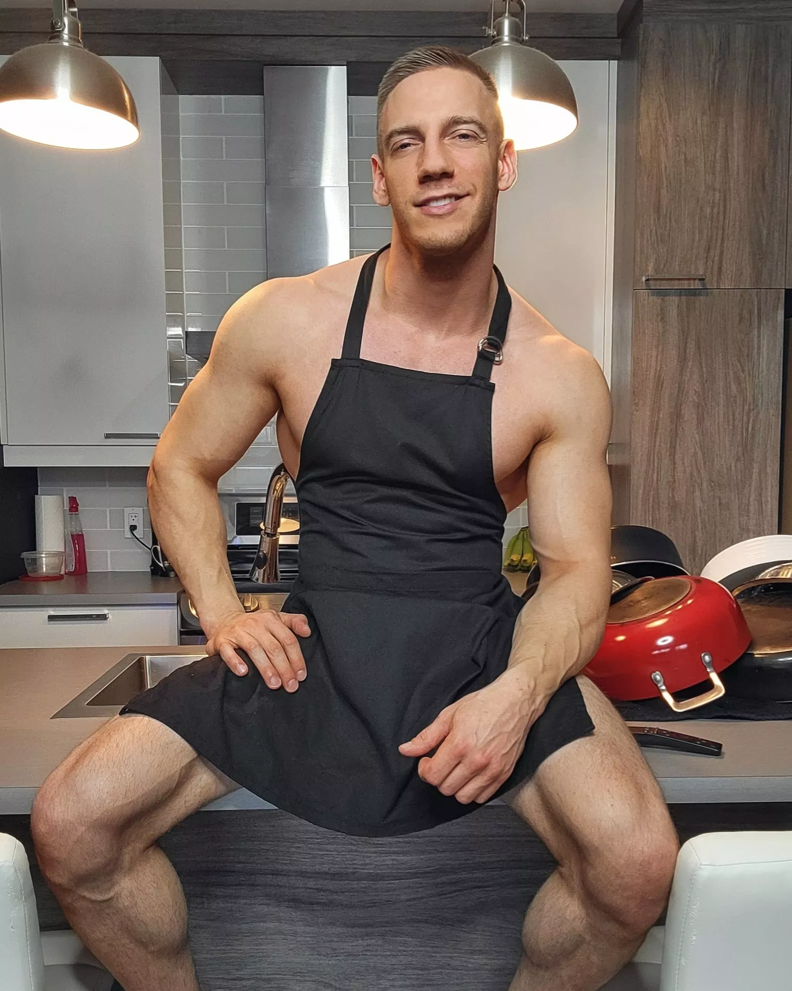 Looking for a personal chef 😏🍆🍑..?