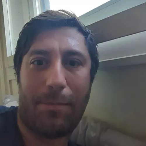 M4M TOPS aus prenzlberg Nähe sbhf Eberswalder/Danziger Lust und Bock einen passiven schwanzgeilen Österreicher zu vögeln. DM bitte...