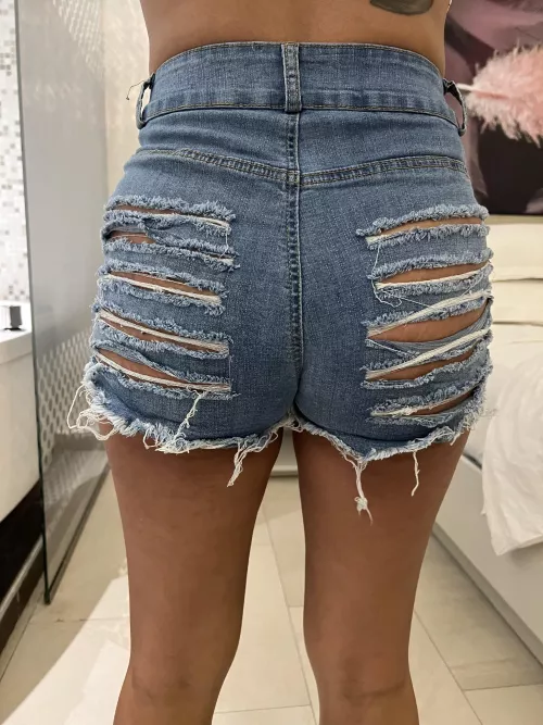 My new favorite jean shorts!