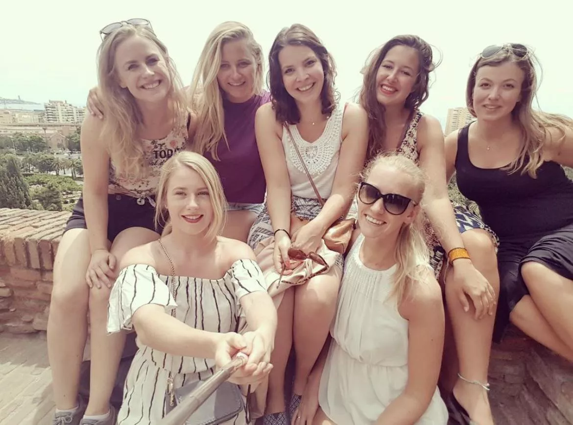 Rank those 7 young milfs!