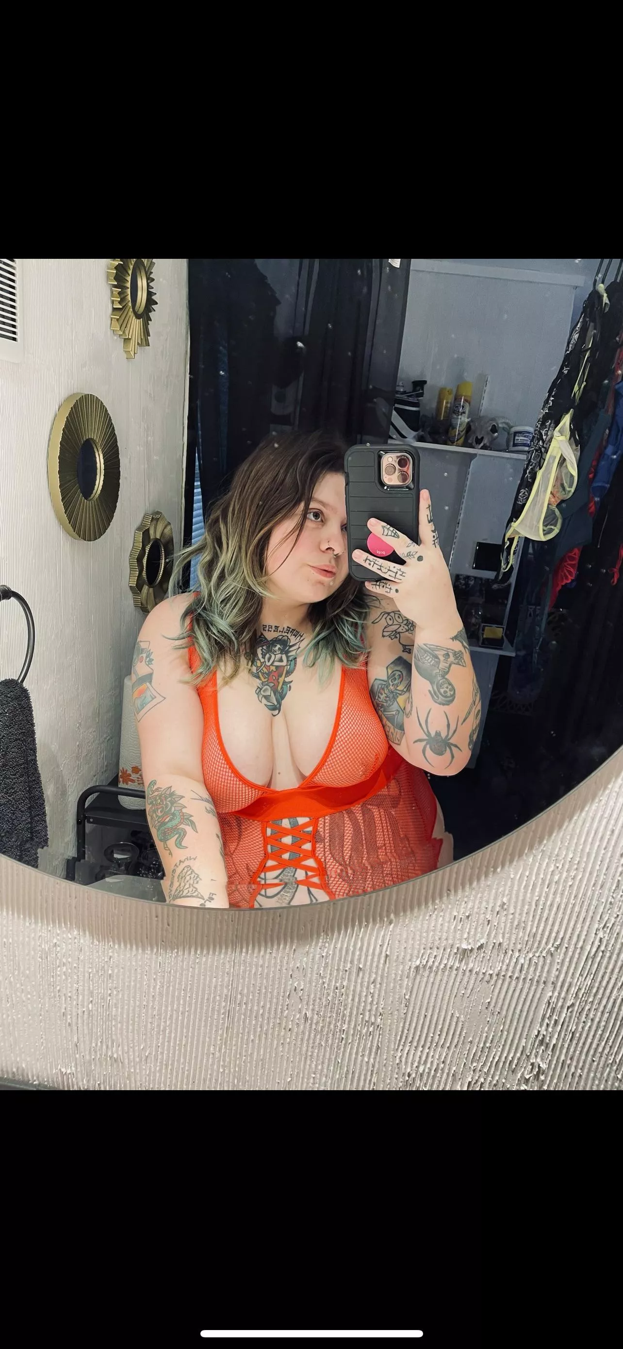 Trying on lingerie. 😌