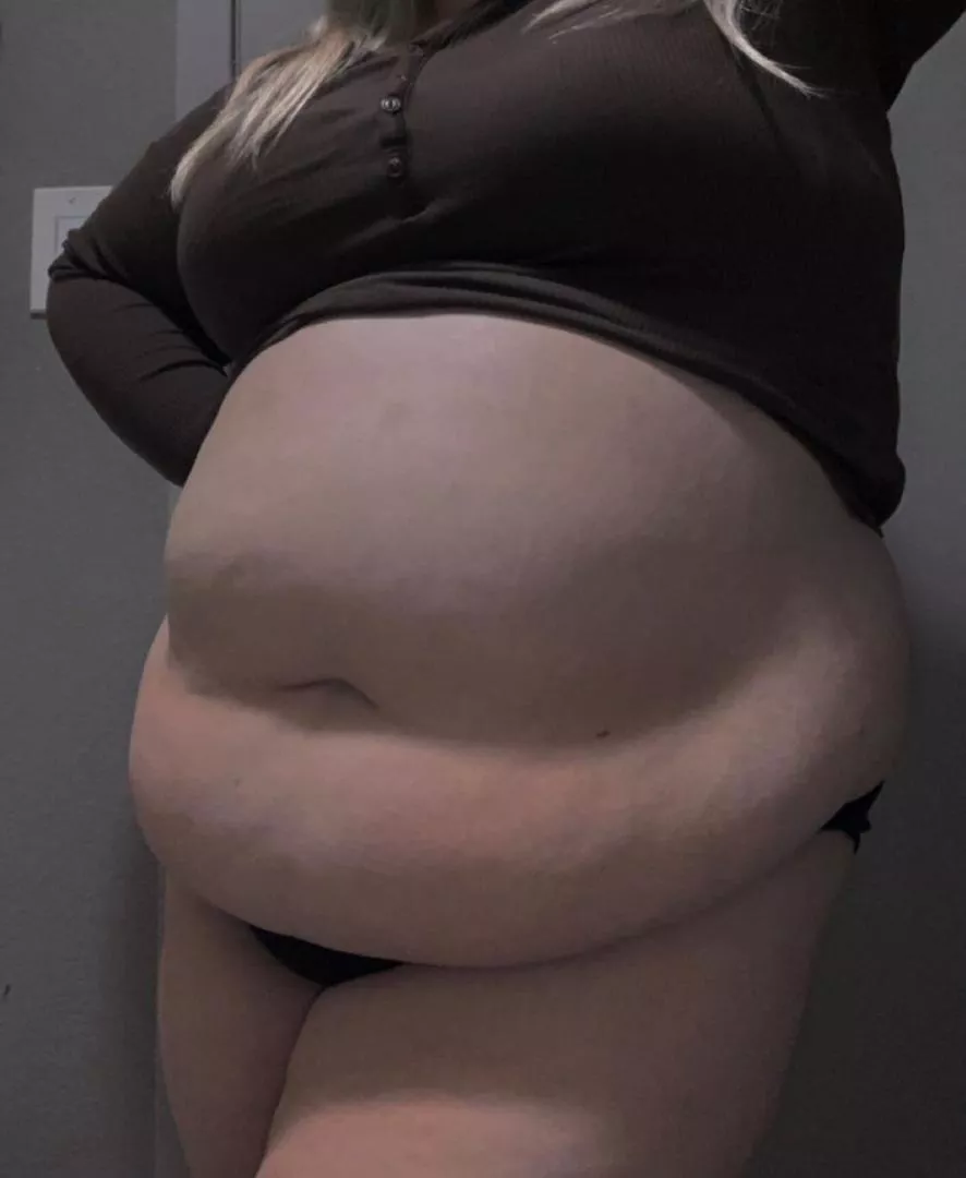 Would you like to stuff me till i reach my limit 🤤?