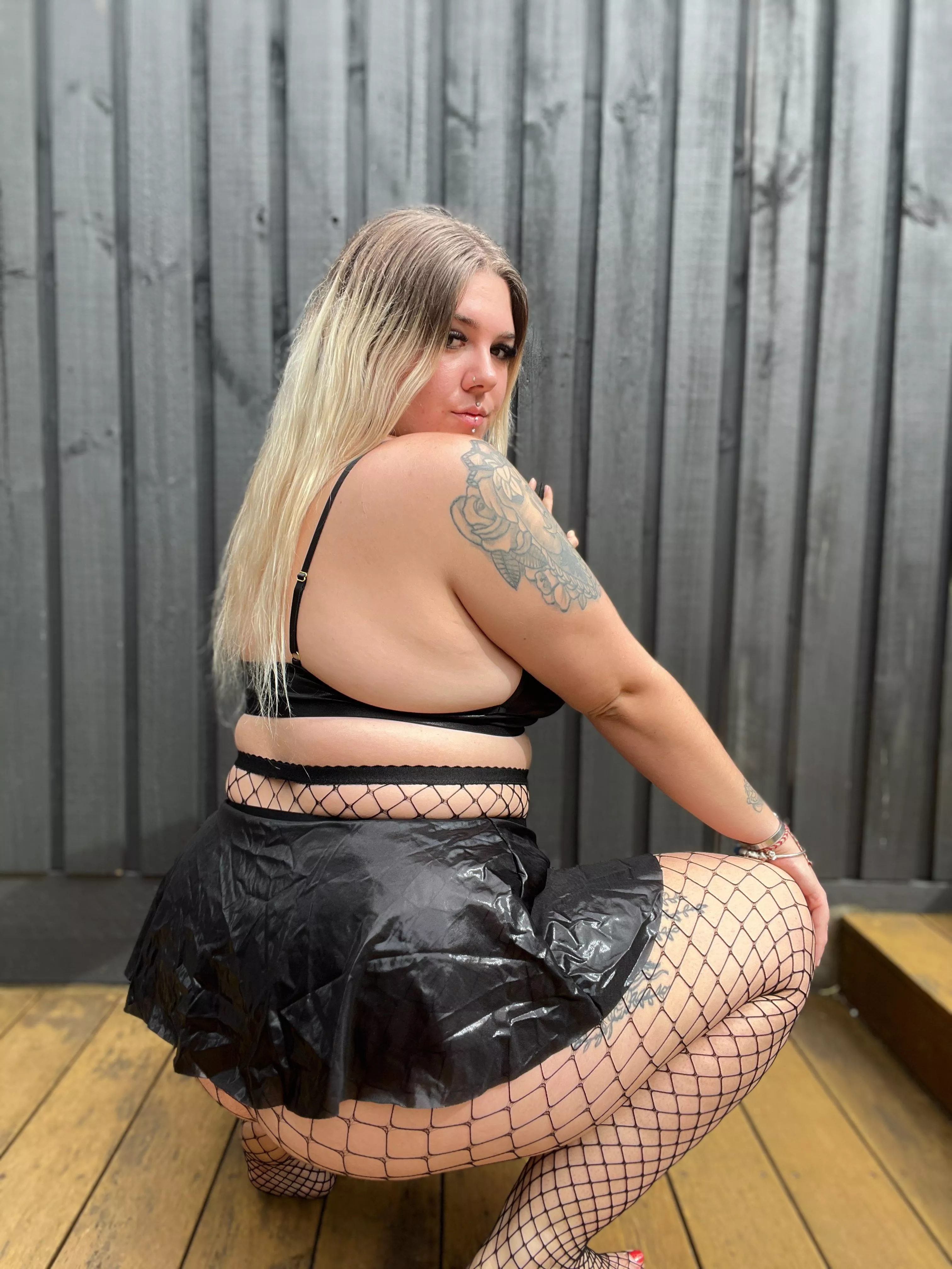 Happy Monday darlings