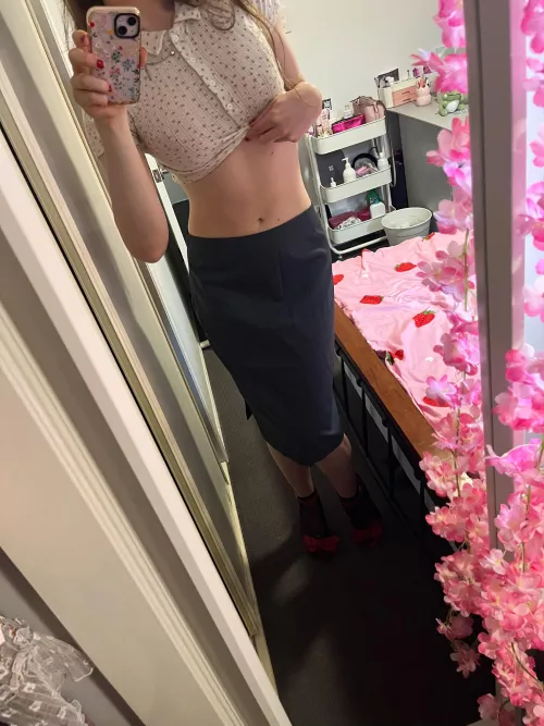 Help me take off my top 😘