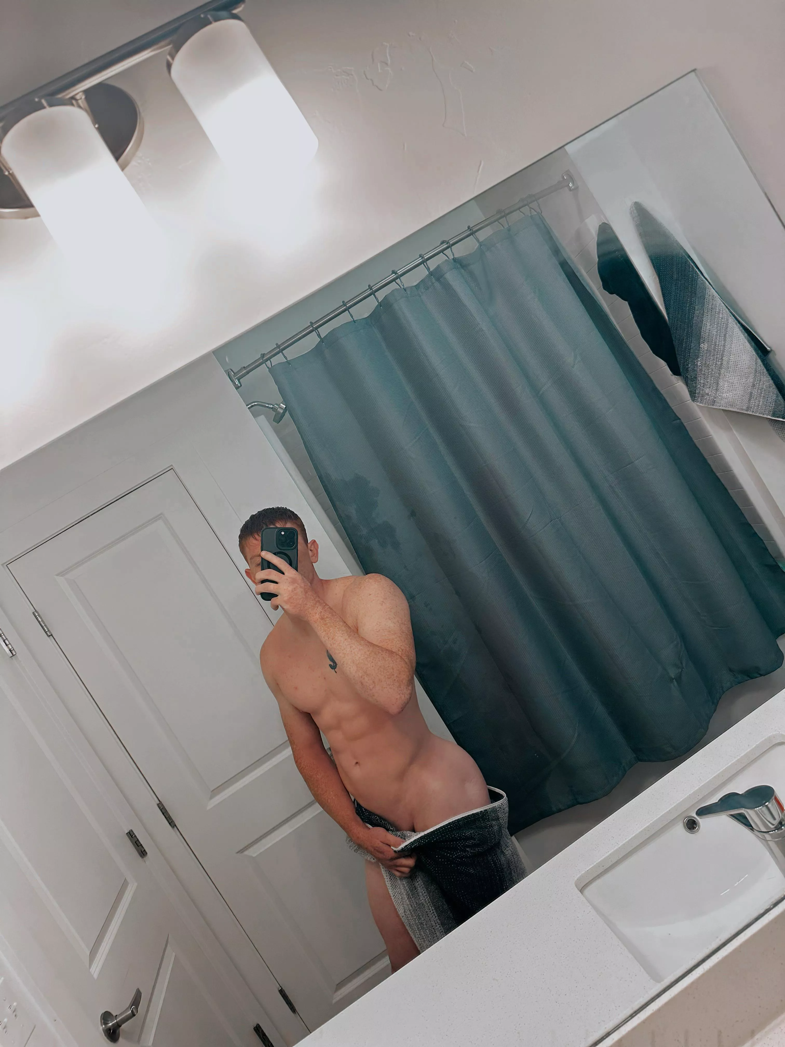 Hip dimples aren’t the only thing that came to play 🫣