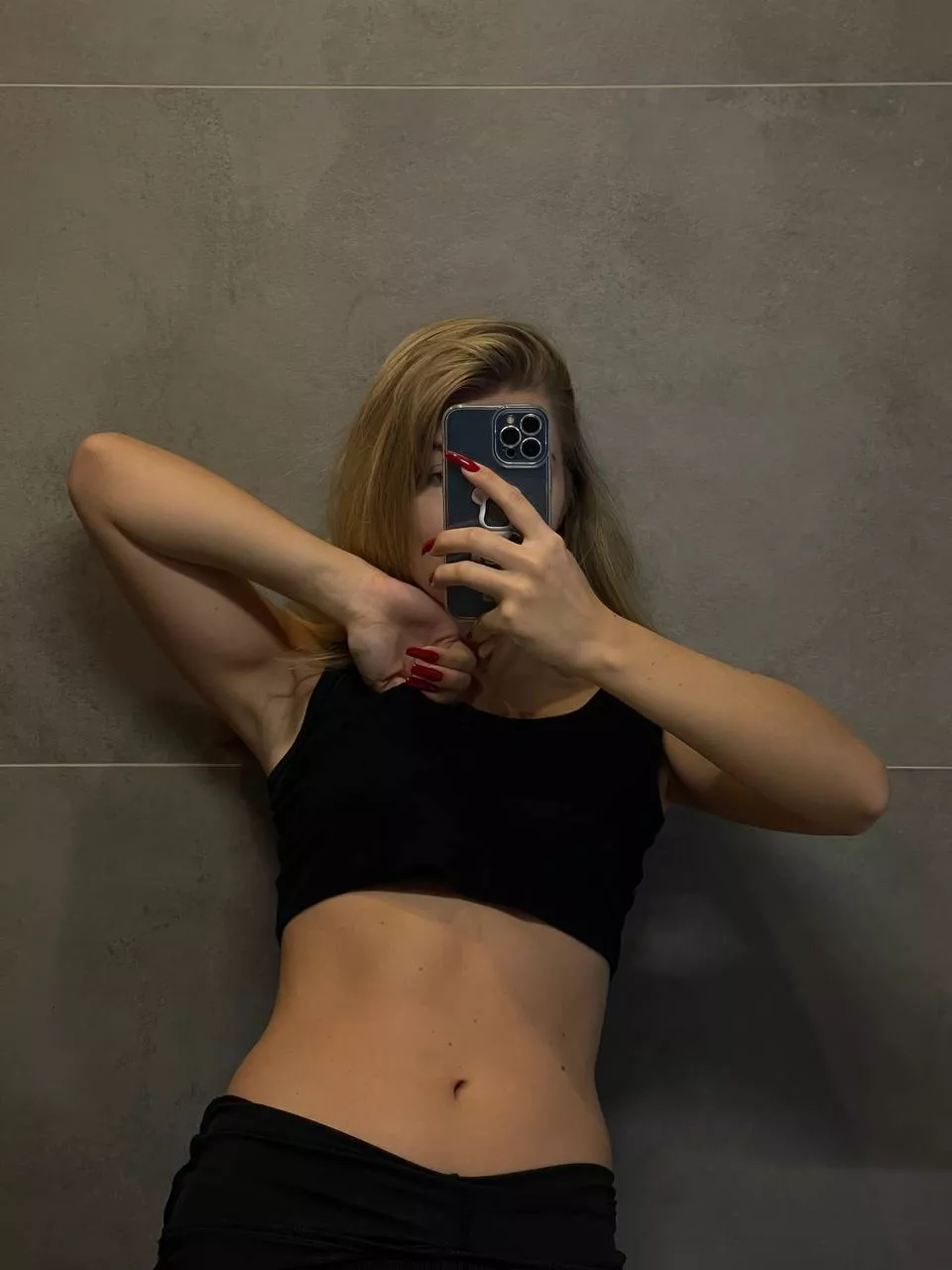 I love my fit tummy [IMG]