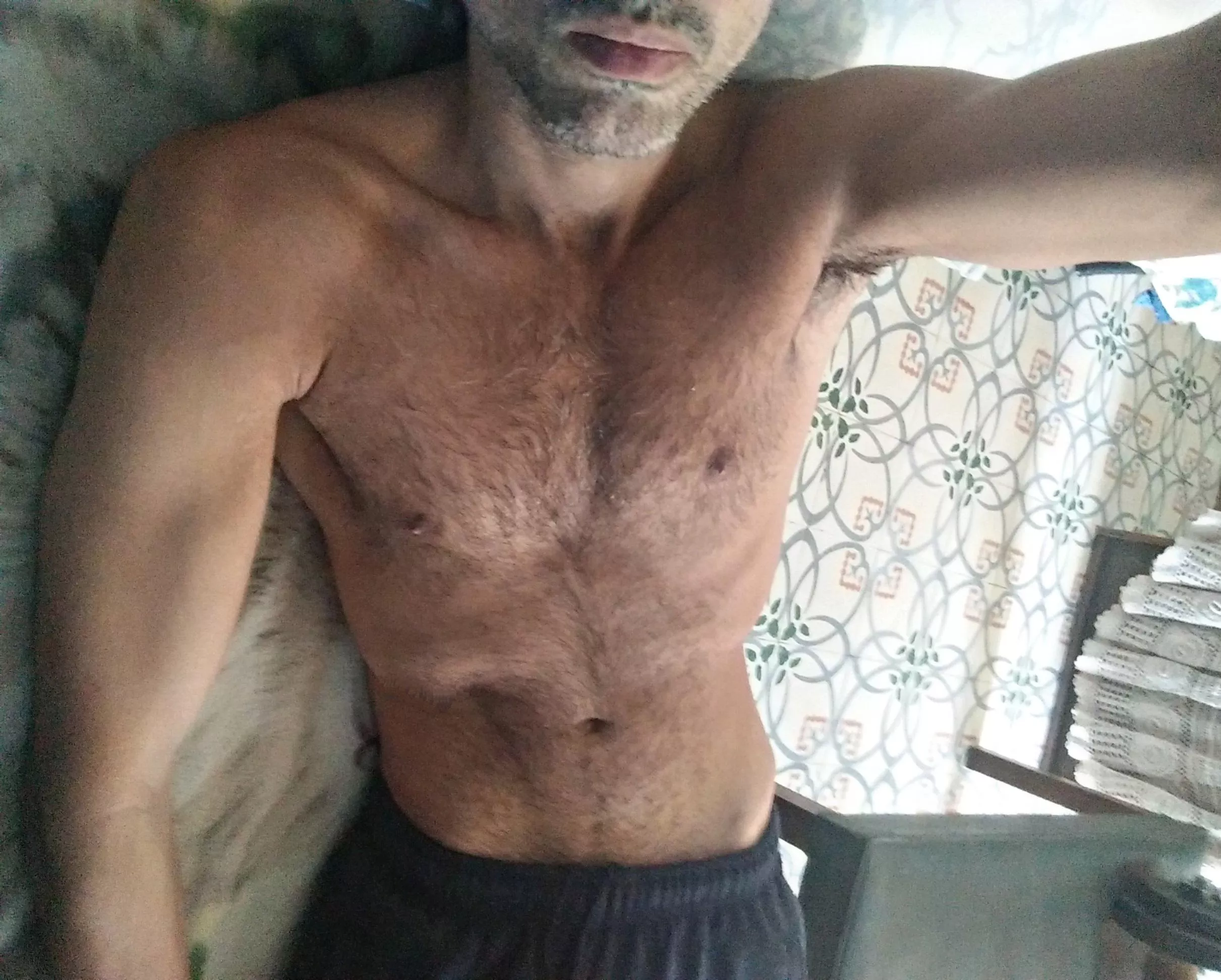 I want to meet an alpha dominant man. Pls DM me ❤️