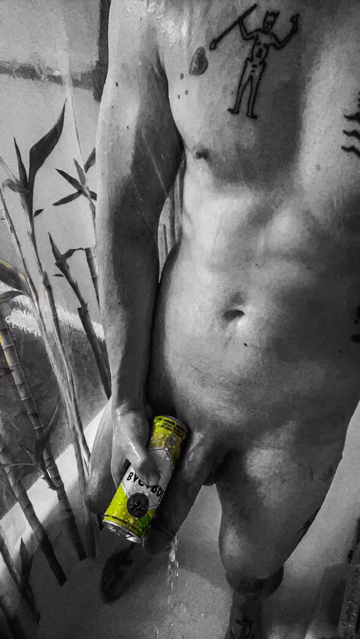 It's a war(m) one today, cooling off with a stiff one 😈