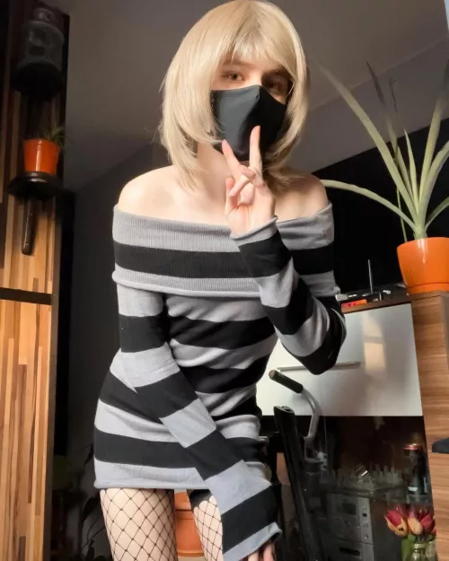 my first dress! does it suit me? 😣