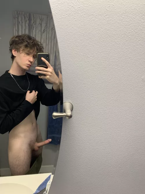 Need to fuck a girl in a skirt and thigh highs