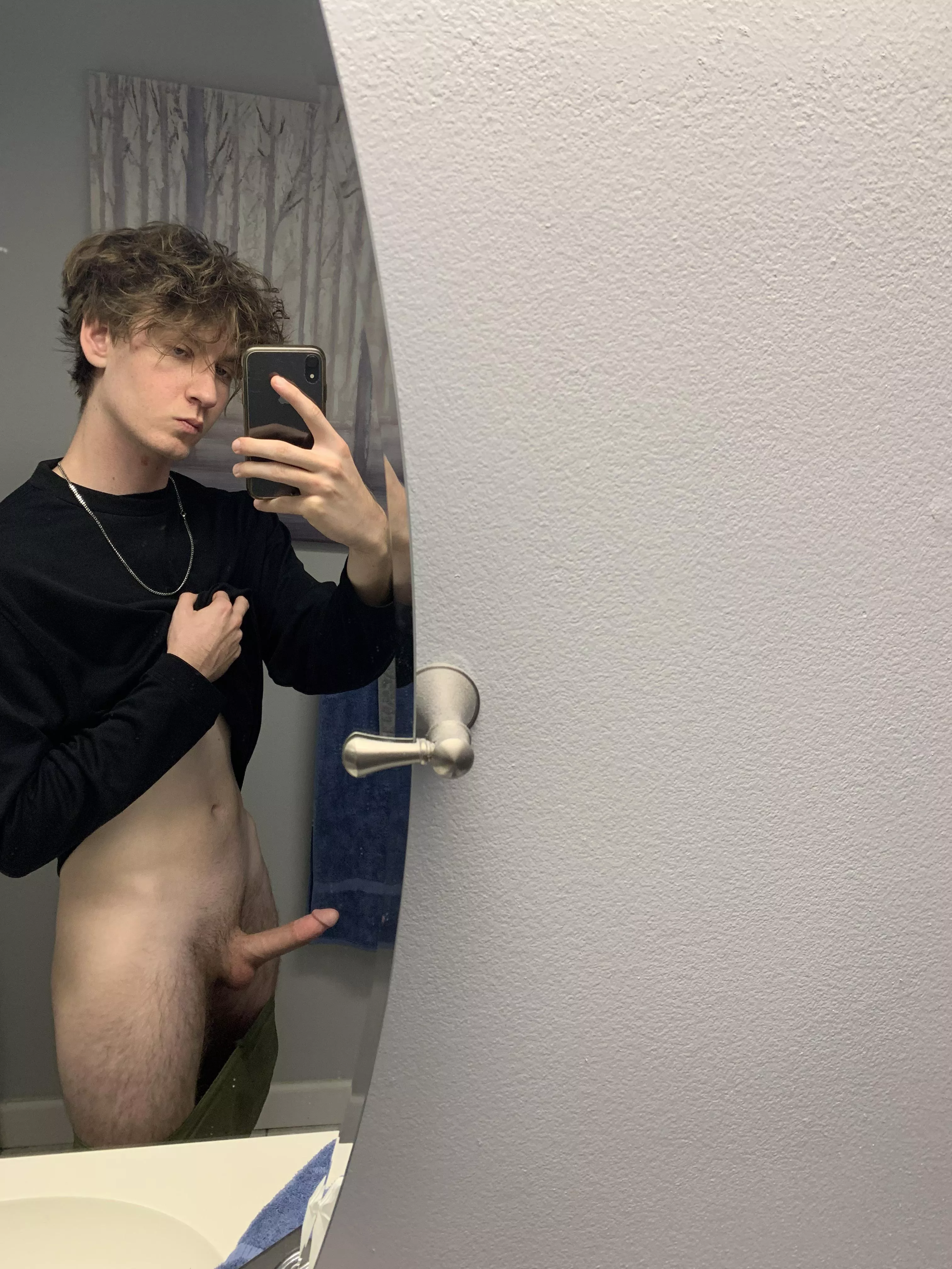 Need to fuck a girl in a skirt and thigh highs