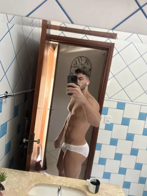 Sometimes you just need a fuck buddy to load his butt, just like me (and my bubble butt)